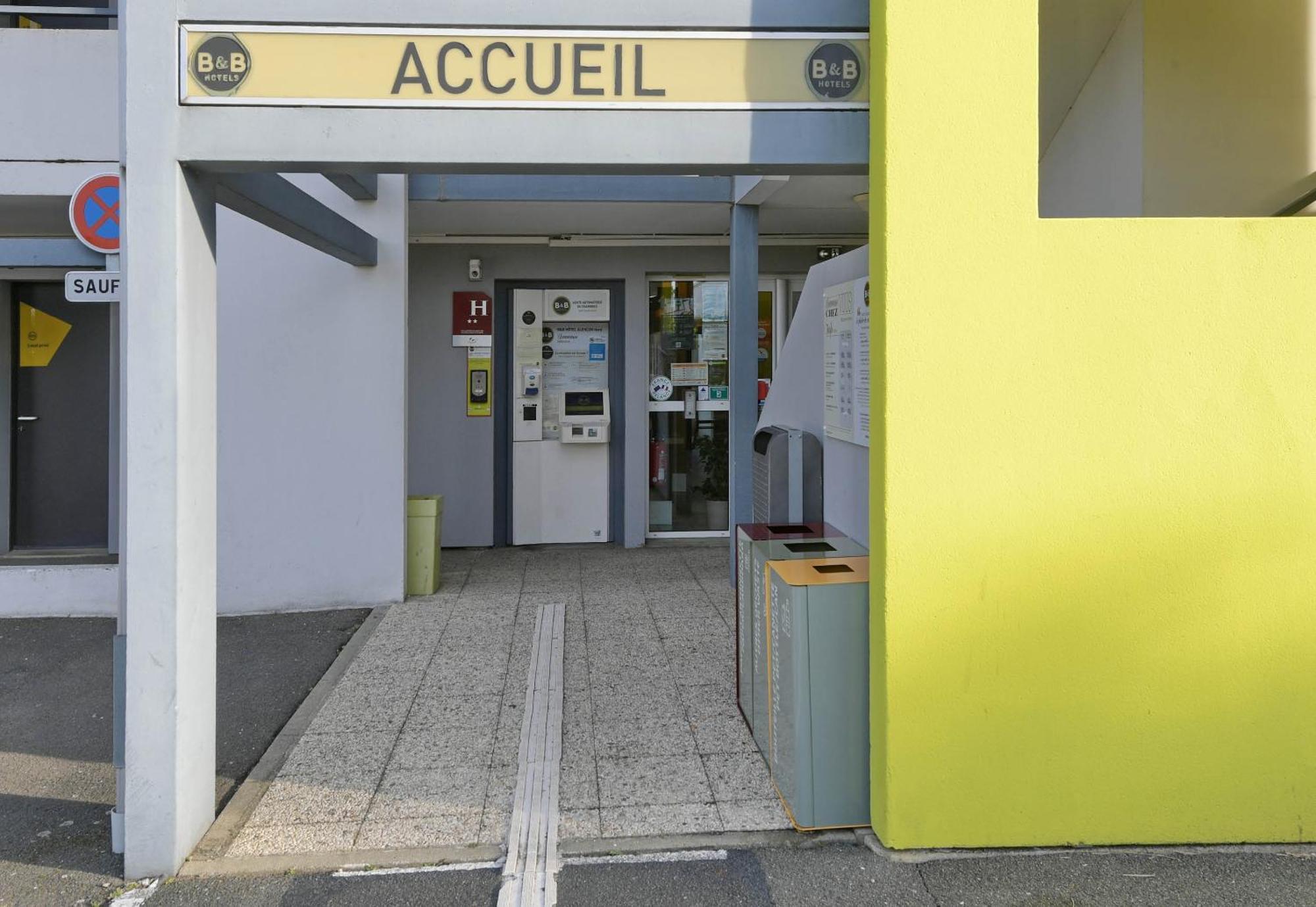 B&B Hotel Alencon Nord Exterior photo